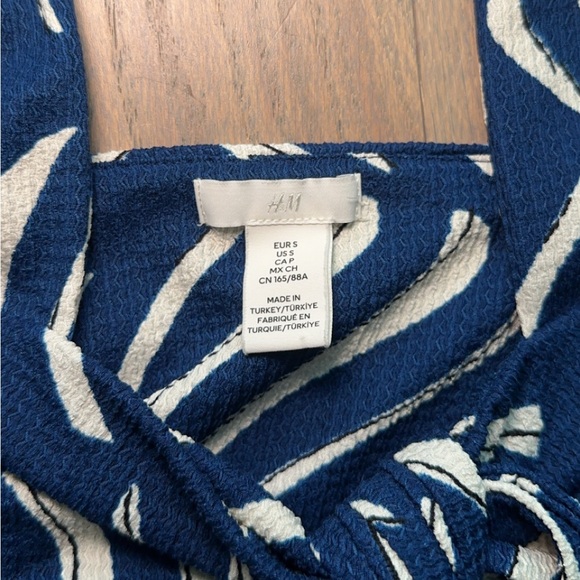 H&M Patterned Top - Picture 2 of 5